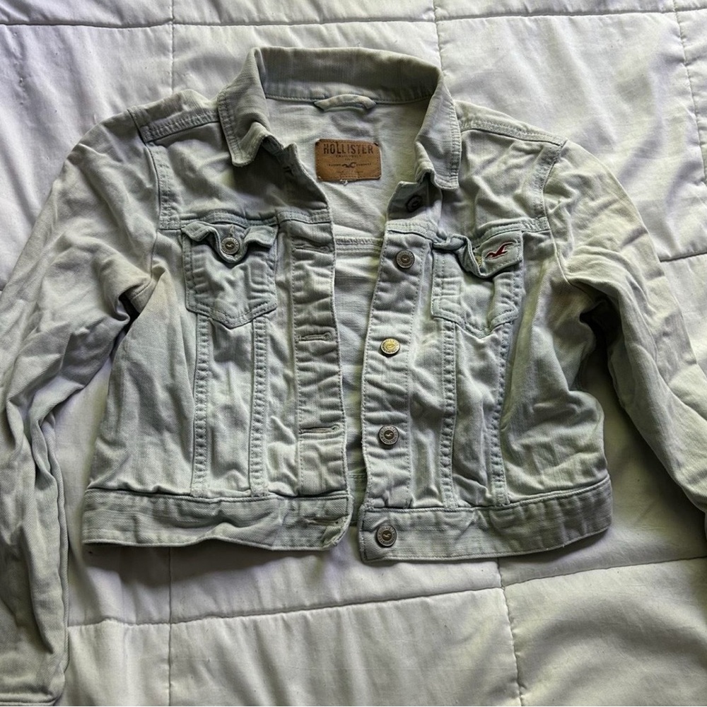 Hollister Cropped Blue Denim Jacket